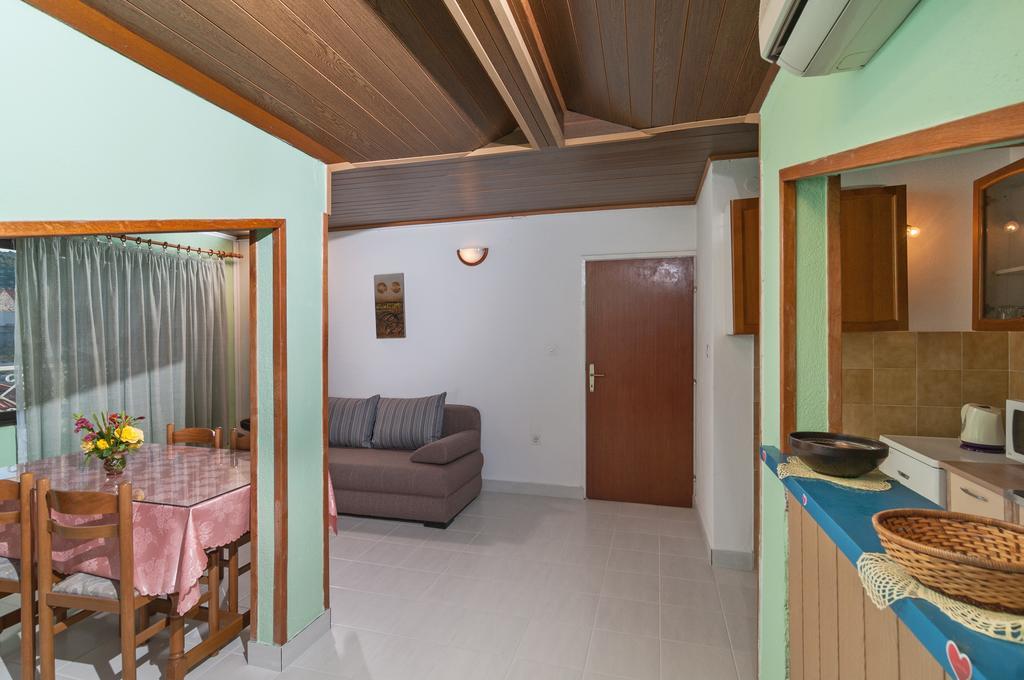 Apartment Stojan A1 Марина Екстериор снимка